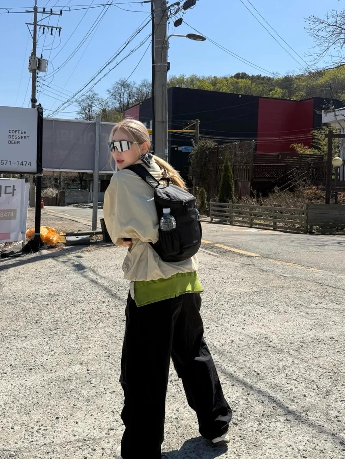 今週末登山の予定があるなら？イ・チェヨンの登山コーデを参考に