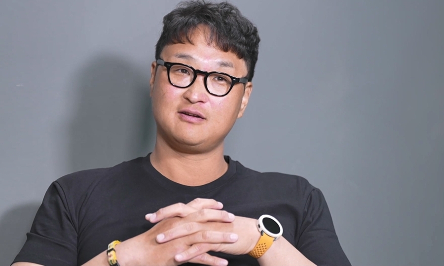 ▲