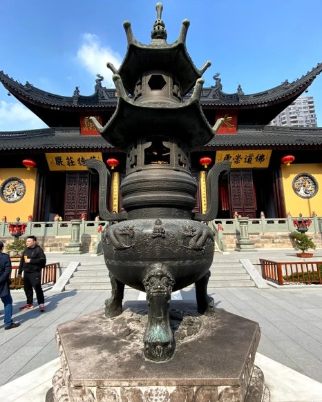 \"玉仏禅寺の仏像\"