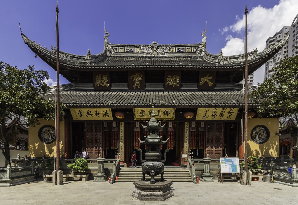 \"玉仏禅寺の境内\"