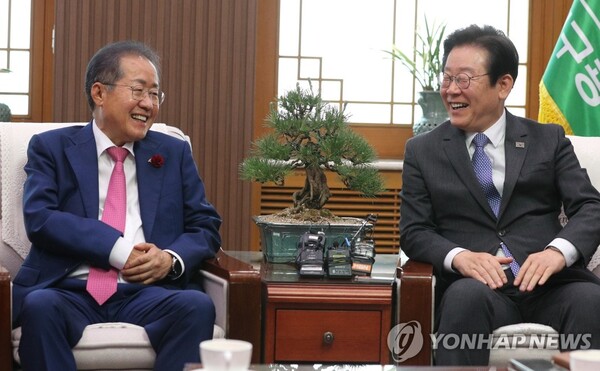 \"写真=聯合ニュース\"