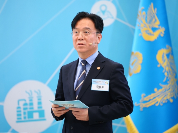 ▲キム・ヨンフン雇用労働部長官 ⓒ聯合ニュース