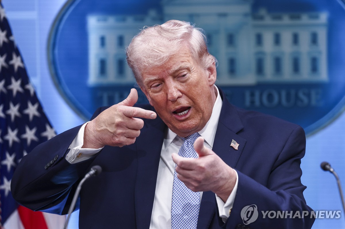 \"トランプ大統領\"