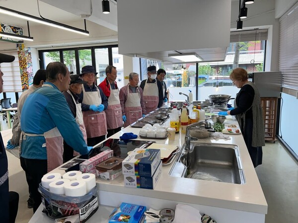 &nbsp;&nbsp;&nbsp;&nbsp;&nbsp;&nbsp;&nbsp;&nbsp;&nbsp;&nbsp;&nbsp;&nbsp;&nbsp;&nbsp;&nbsp;&nbsp;&nbsp;&nbsp;&nbsp;&nbsp;&nbsp;&nbsp;&nbsp;&nbsp;&nbsp;&nbsp;&nbsp;&nbsp;&nbsp;&nbsp;&nbsp;&nbsp;&nbsp;&nbsp;&nbsp;&nbsp;&nbsp;&nbsp;&nbsp;&nbsp;&nbsp;&nbsp;&nbsp;&nbsp;&nbsp;&nbsp;&nbsp;&nbsp;&nbsp;&nbsp;&nbsp;&nbsp;&nbsp;&nbsp;&nbsp;&nbsp;&nbsp;&nbsp;&nbsp;&nbsp;&nbsp;&nbsp;&nbsp;&nbsp;&nbsp;&nbsp;&nbsp;&nbsp;&nbsp;&nbsp;&nbsp;&nbsp;&nbsp;&nbsp;&nbsp;&nbsp;&nbsp;　ハッピー料理教室。写真/スンチョン市提供