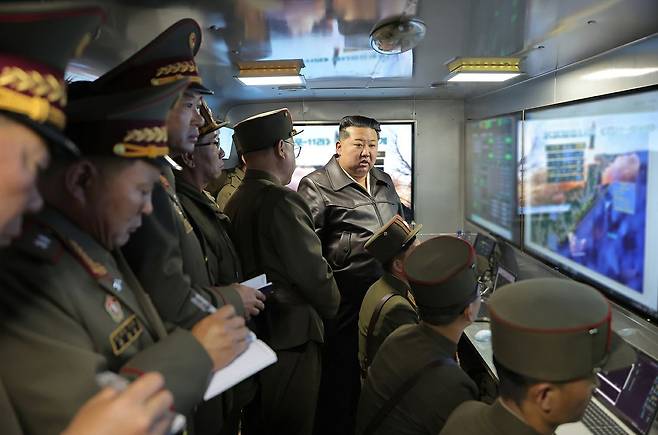 \"北、弾道ミサイル集束弾頭の試験発射…金正恩「標的撃破に満足」\"