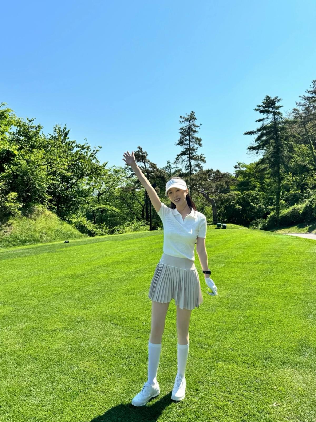 ゴルフウェア、派手さが答えではない？女優チョ・イヒョンに学ぶ「失敗しない」ラウンドルック