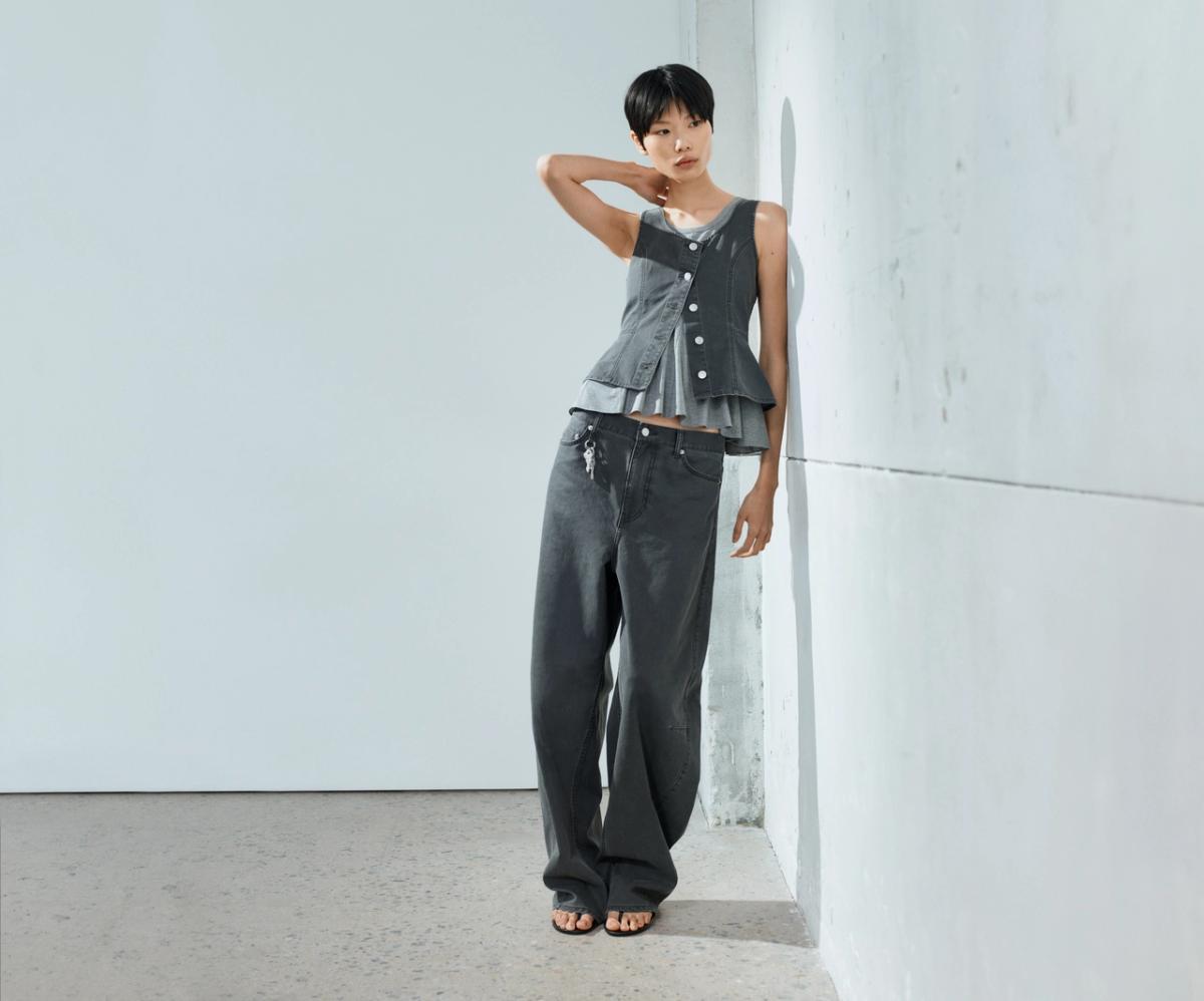 H&M、アジア限定『2026サマーキャプセルコレクション』公開…抑制されたミニマリズムの定石