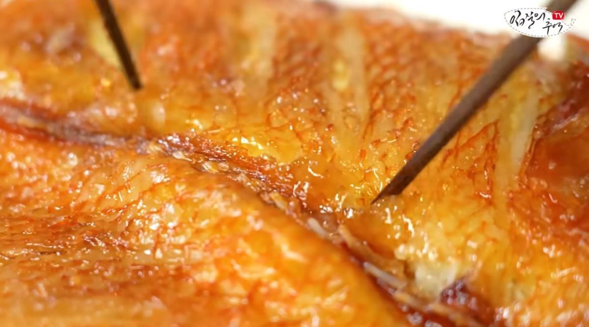 脂が目立つホンサルチの焼き物