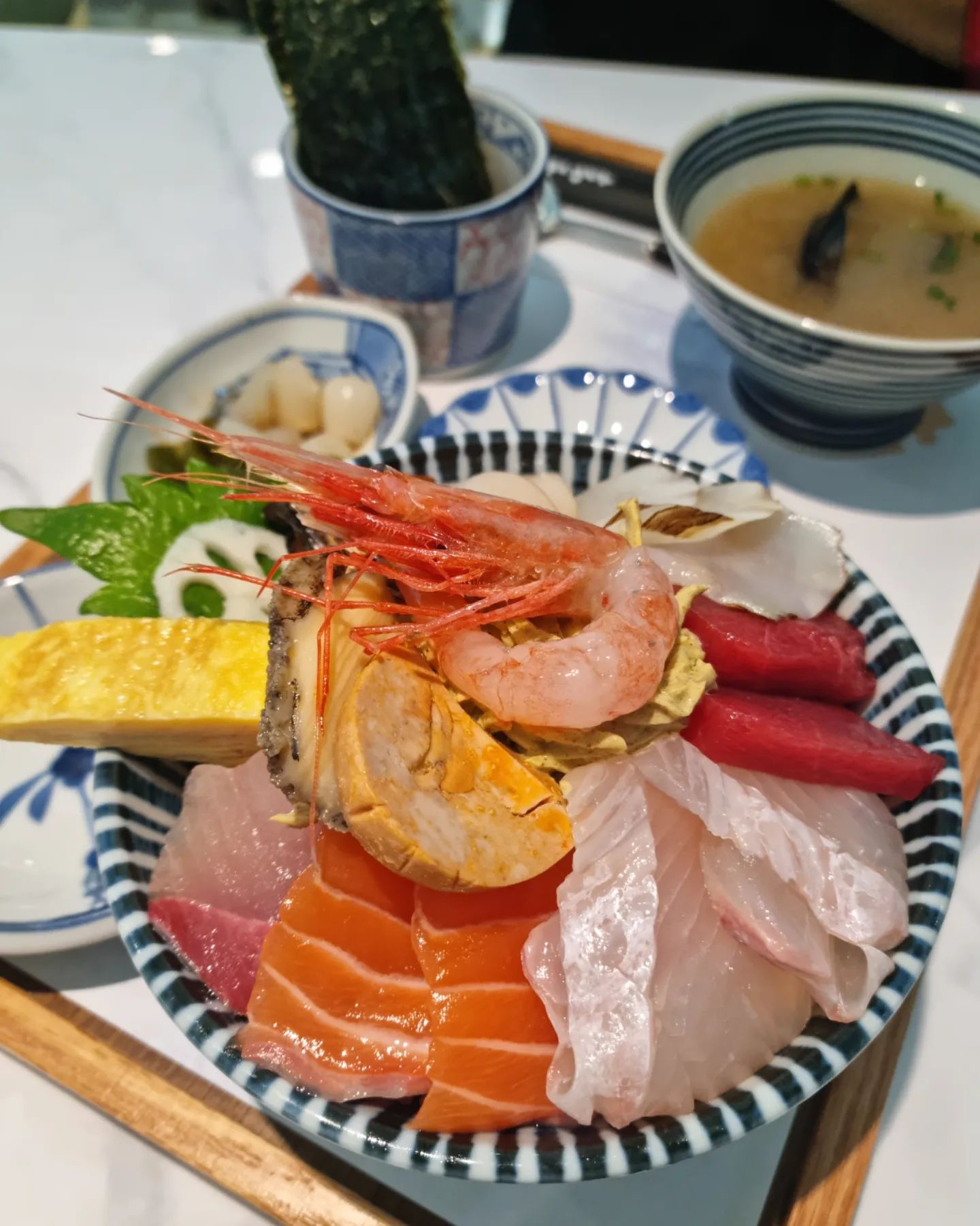 \"into_heeさんのインスタグラム\"