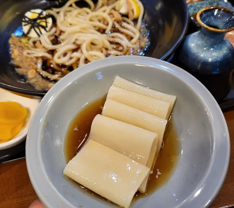 \"平打ちうどん\"