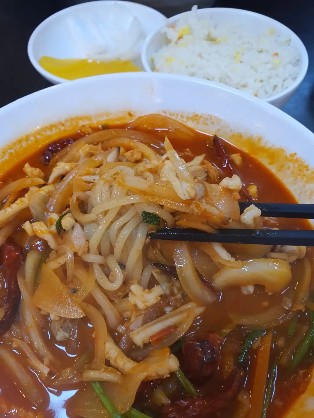 \"東楽飯店の別カット（レビュー画像）\"