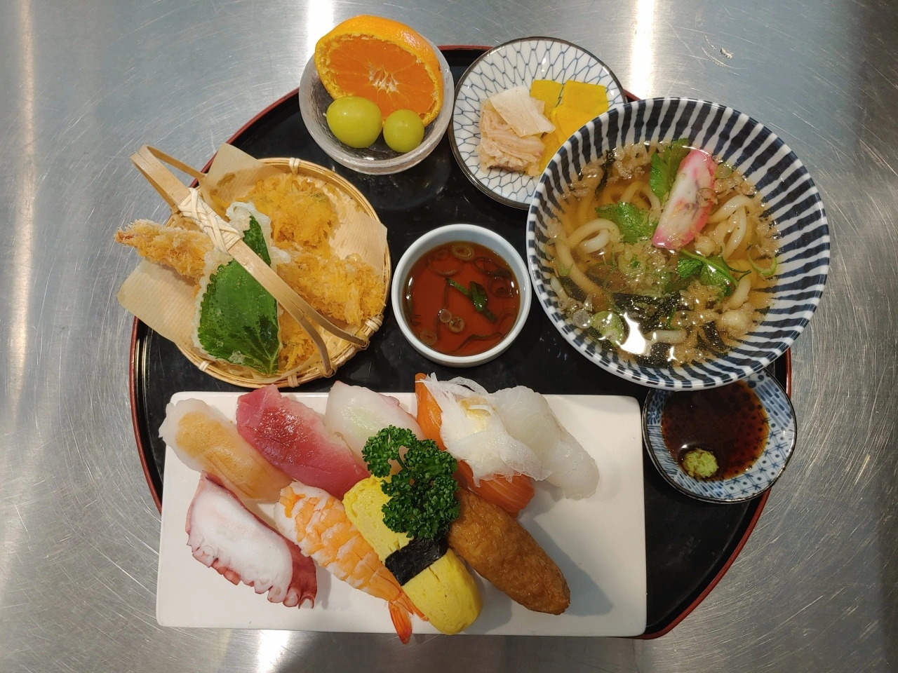 \"寿司と惣菜（食神-ユーザー-jjang2noのレビュー）\"