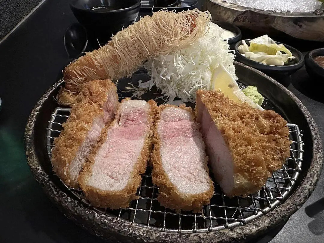\"\"