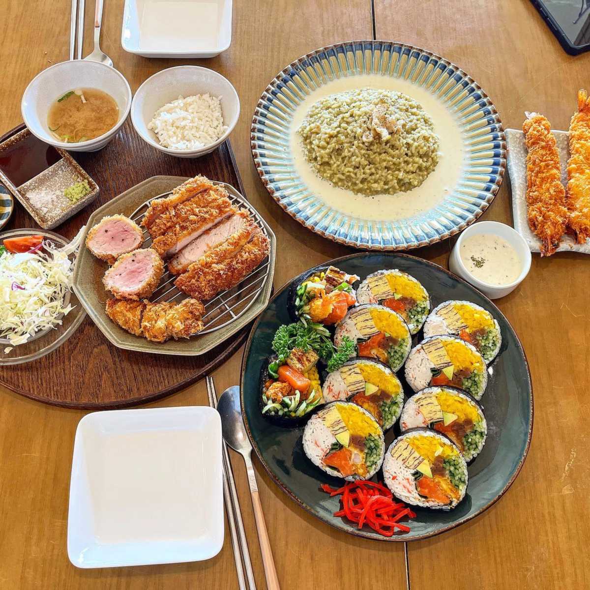 釜山「故郷の蓮華」の料理写真