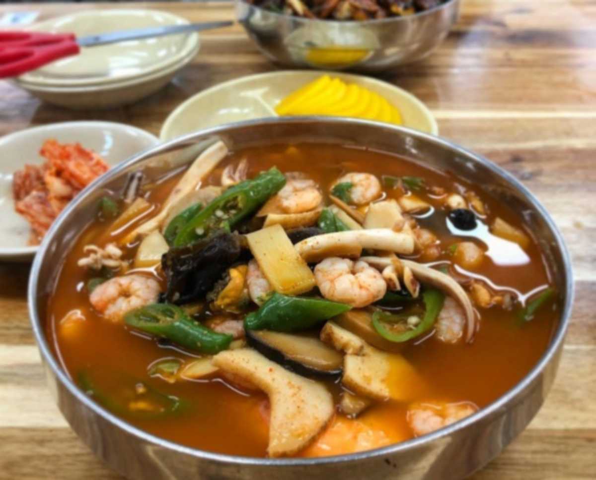 \"知輪城の料理写真（インスタグラム投稿）\"