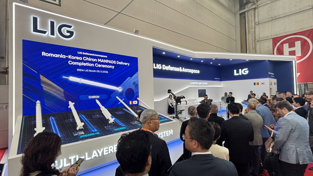ルーマニア防衛産業展示会『BSDA 2026』に設けられたLIG D&Aの展示ブース