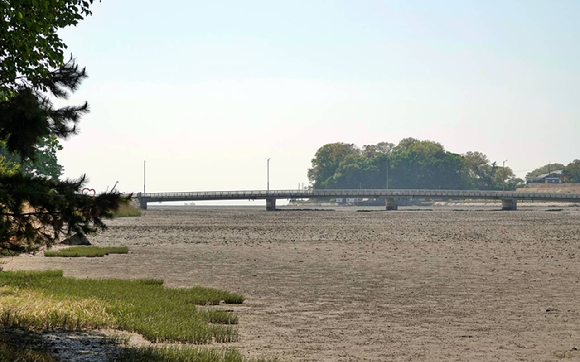 \"東検島連絡橋\"
