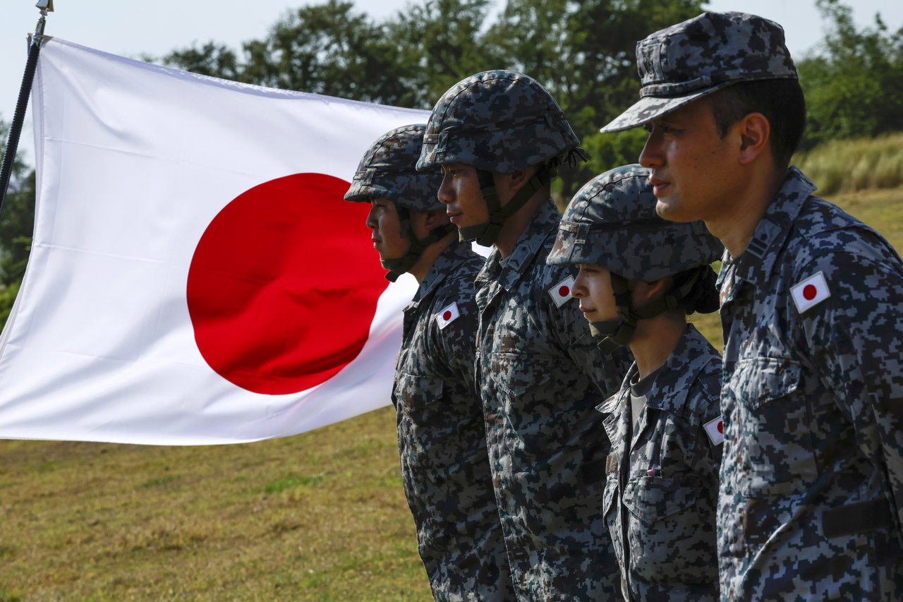 写真は記事の内容と関係なし。日本海上自衛隊。 [EPA]