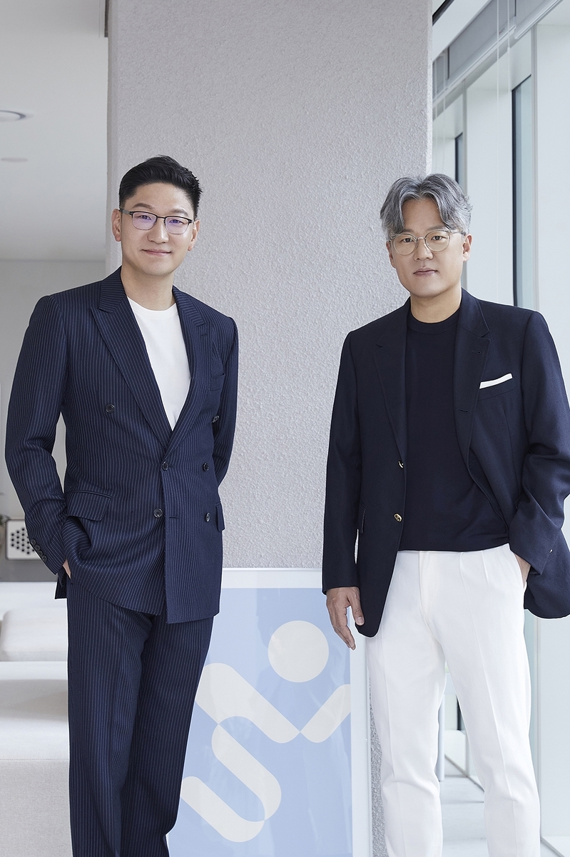 タク・ヨンジュン、チャン・チョルヒョク共同代表 [SMエンターテインメント提供]