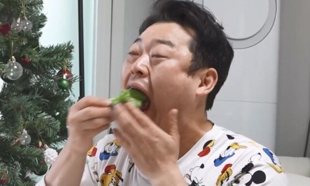 \"/