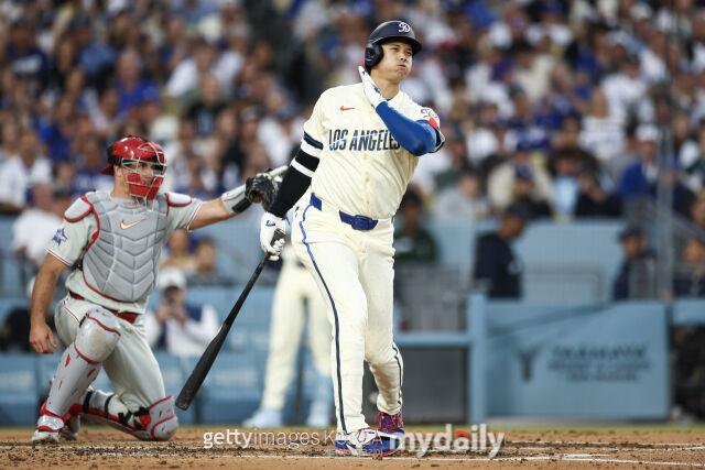 大谷翔平が三振した後、悔しがっている。/ゲッティイメージズコリア
