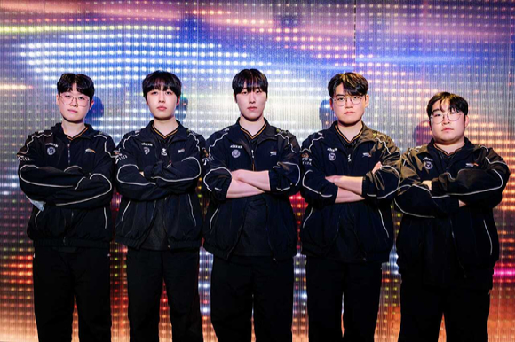 1位確定のためにジェンジを倒す必要があるハンファ生命eスポーツの選手たち