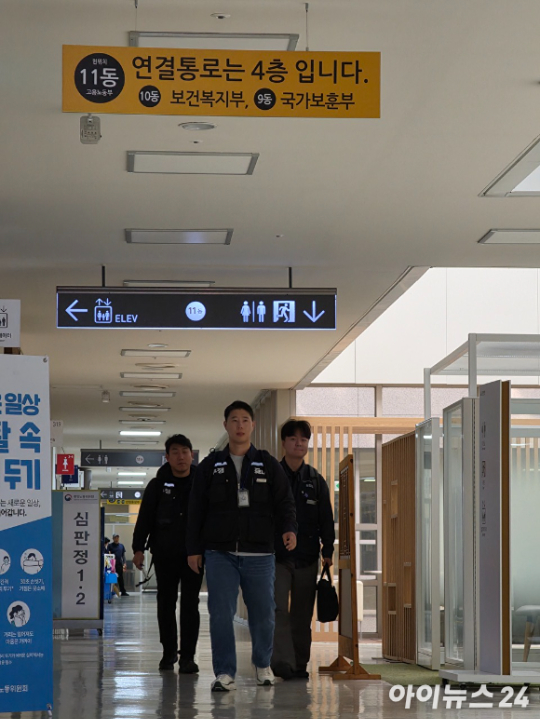 \"최승호が入場している場面\"