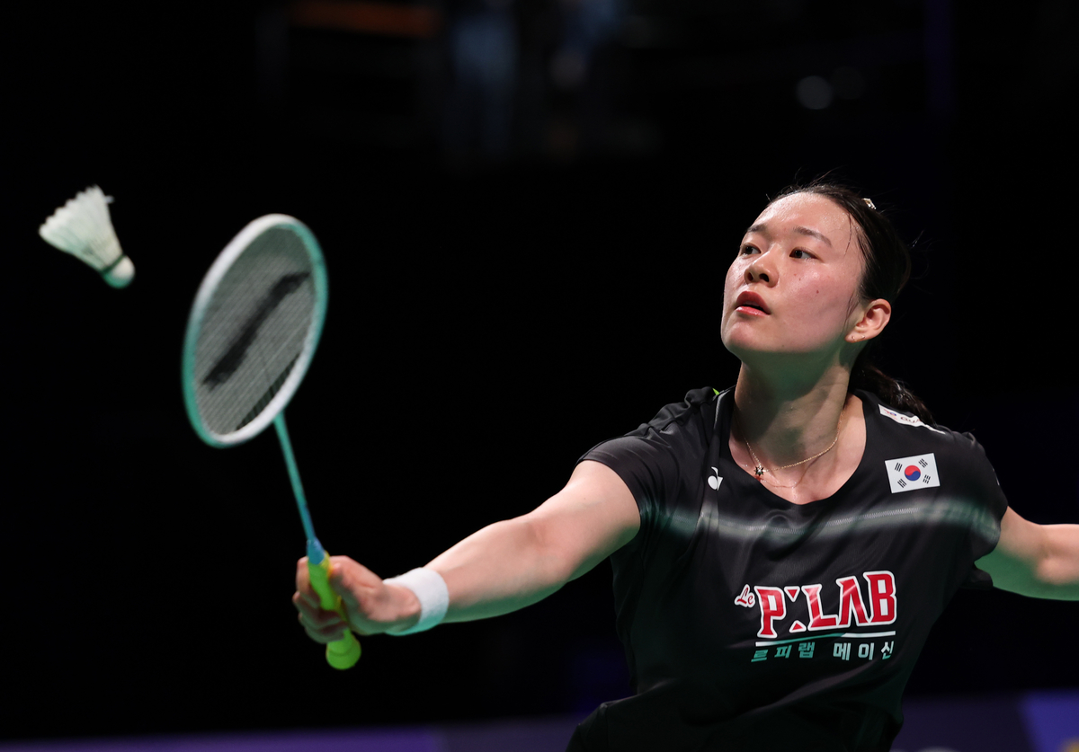 \"キム・ガウンが3日（現地時間）、デンマーク・ホルセンで行われた中国との2026世界女子団体選手権（ウーバー杯）決勝2シングルスでチェン・ユーフェイと対戦している。新華聯合ニュース\"