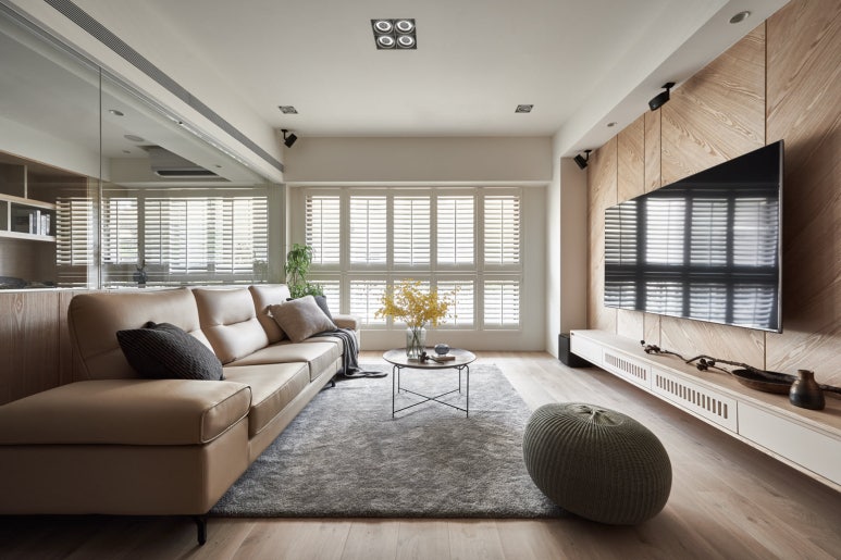 \"\"