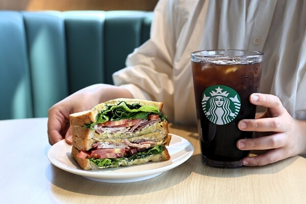 \"写真=スターバックス\"