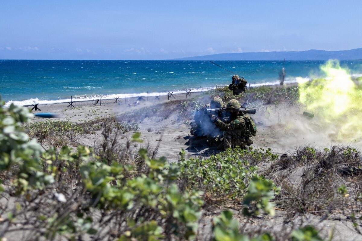 \"日本の防衛産業の輸出緩和\"