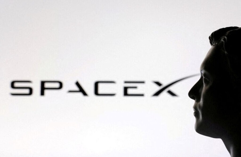 スペースX