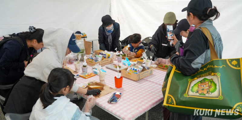 江原道・양구郡を代表する春の祭り '2026 청춘양구 곰취축제' が5日、4日間の日程を終えて盛況のうちに閉幕した。