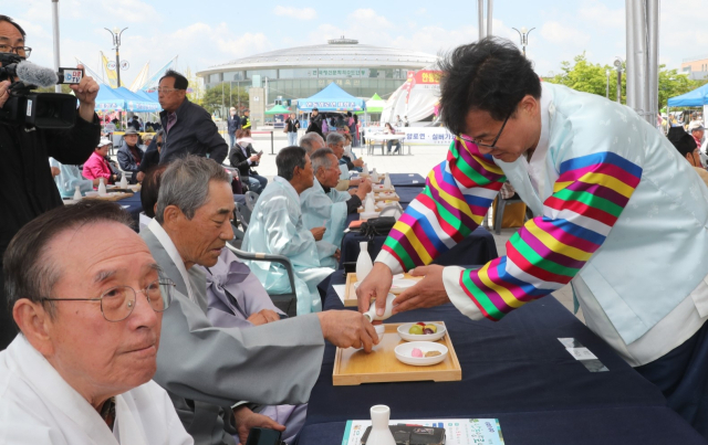安東の祭りの様子