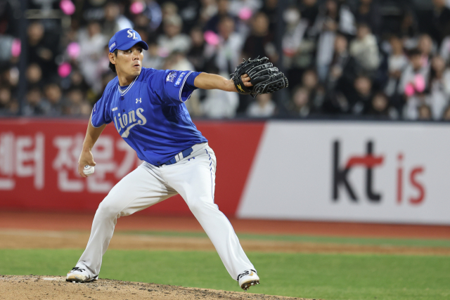 勝利の瞬間を祝う場面