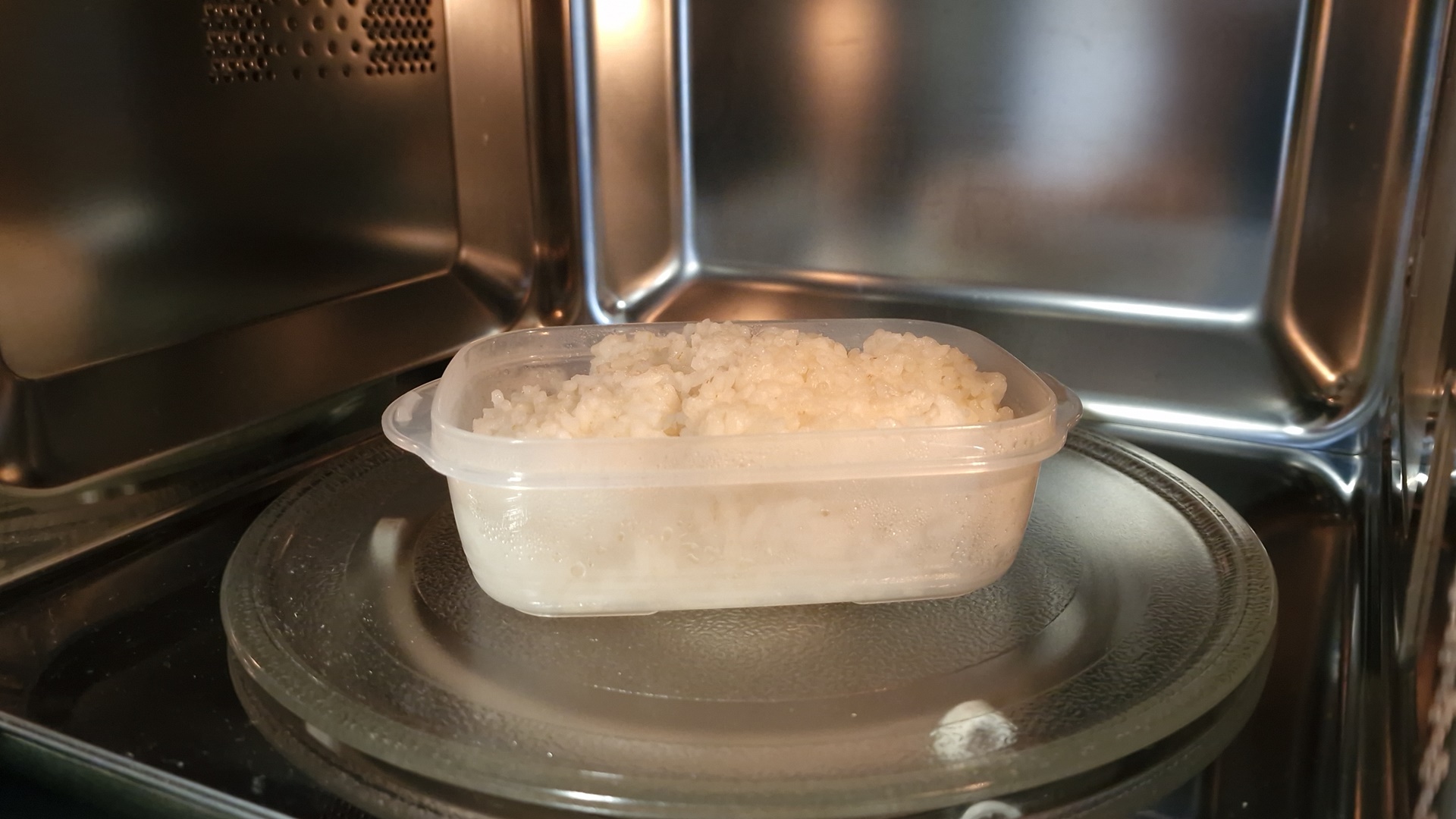 解凍中のご飯