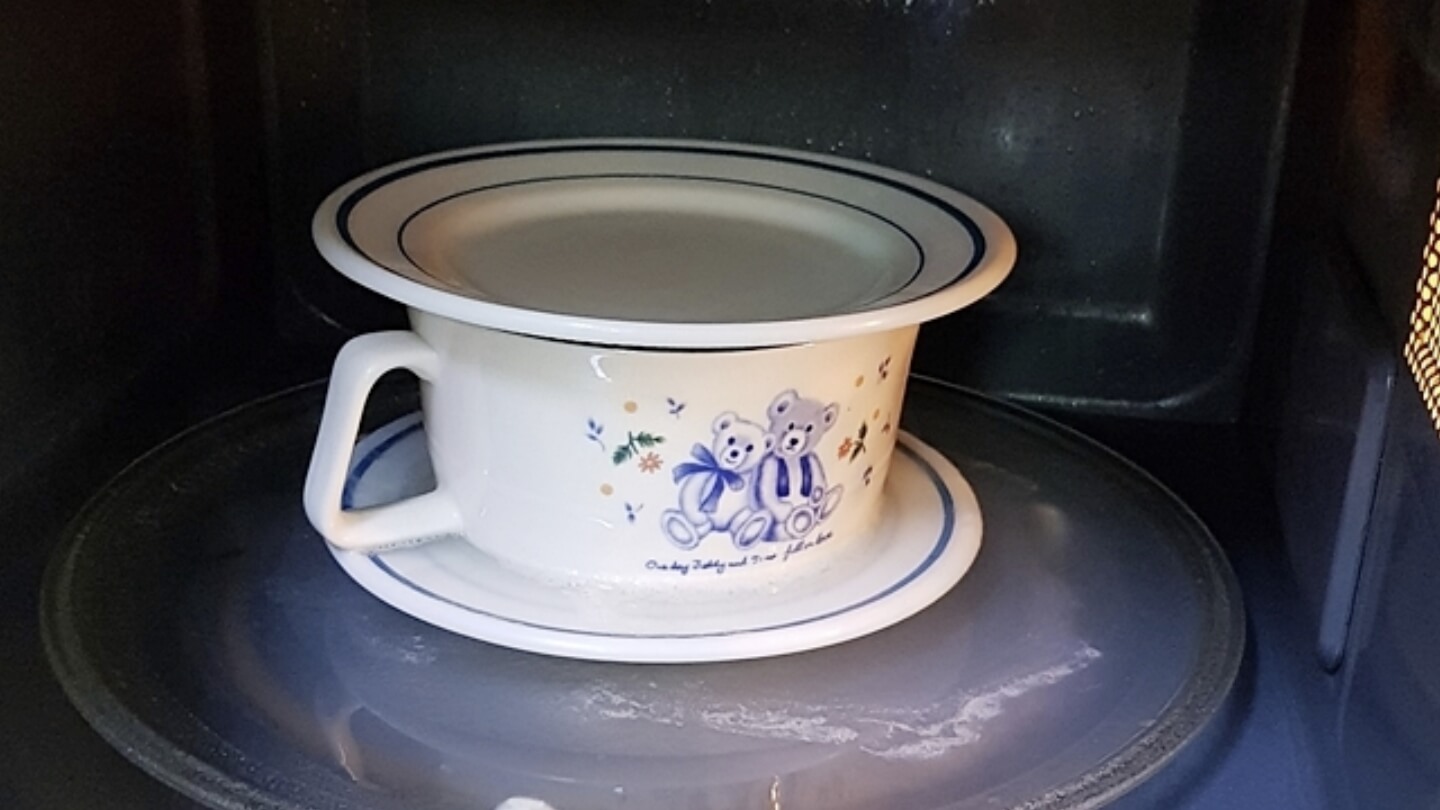 電子レンジ内の蒸気