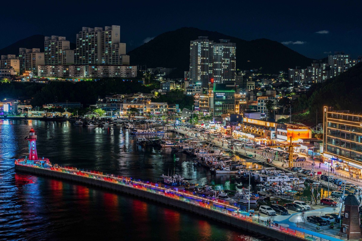 \"ヨスの夜の海