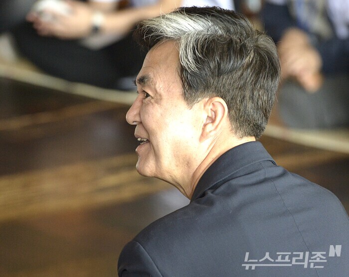 김태흠