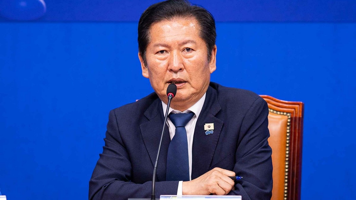 \"[写真=共に民主党]\"