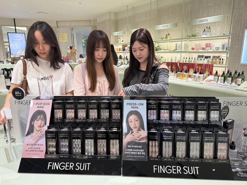 フィンガースーツ 現代百貨店 BeCLEAN ポップアップストアの全景. (写真=デイリーアンコ提供)