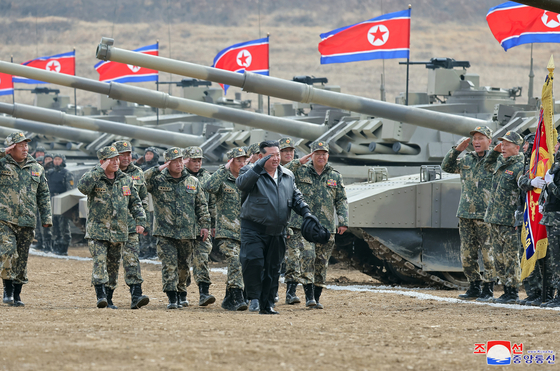 \"北朝鮮軍の装備、冷戦期の遺物…ロシアに最も有用なのは特殊部隊員