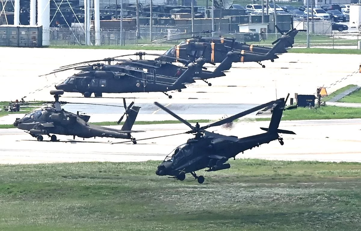 \"米軍アパッチヘリ、平沢の田んぼに緊急着陸…「エンジン過熱」
