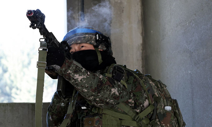 自爆ドローンの奇襲や坑道への侵入まで…敵より強い「悪役」たちが恐ろしい[Sストーリー]
