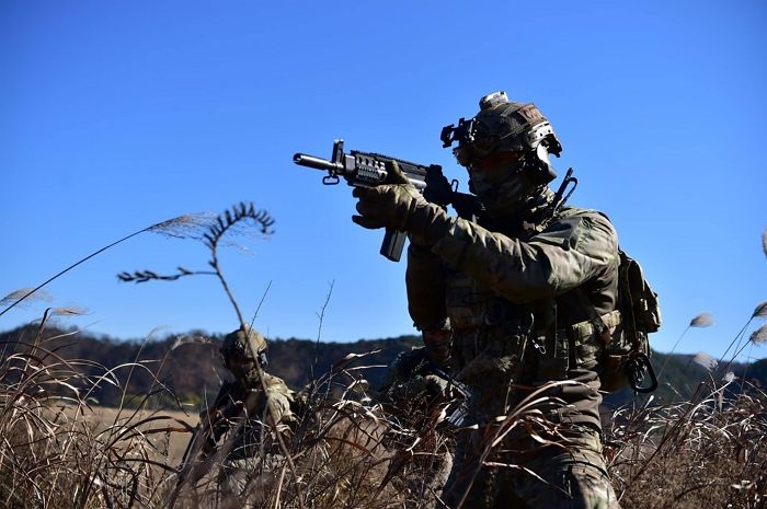 \"『空中侵入の始まりと終わり』…韓国軍にわずか20名の最精鋭『特殊部隊』の威厳