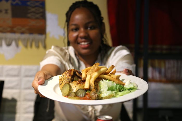 \"マグレブ地域の本格料理.