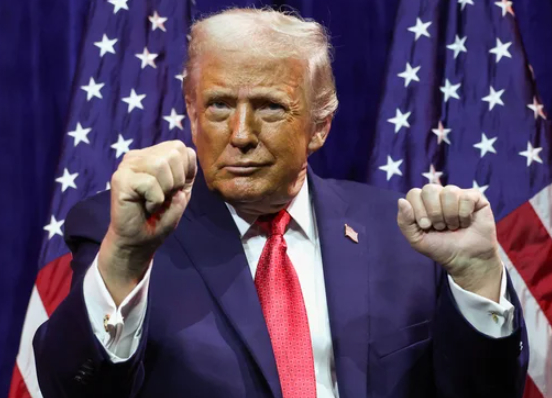 \"ドナルド・トランプ米大統領がYMCAのダンスを踊る様子。\"