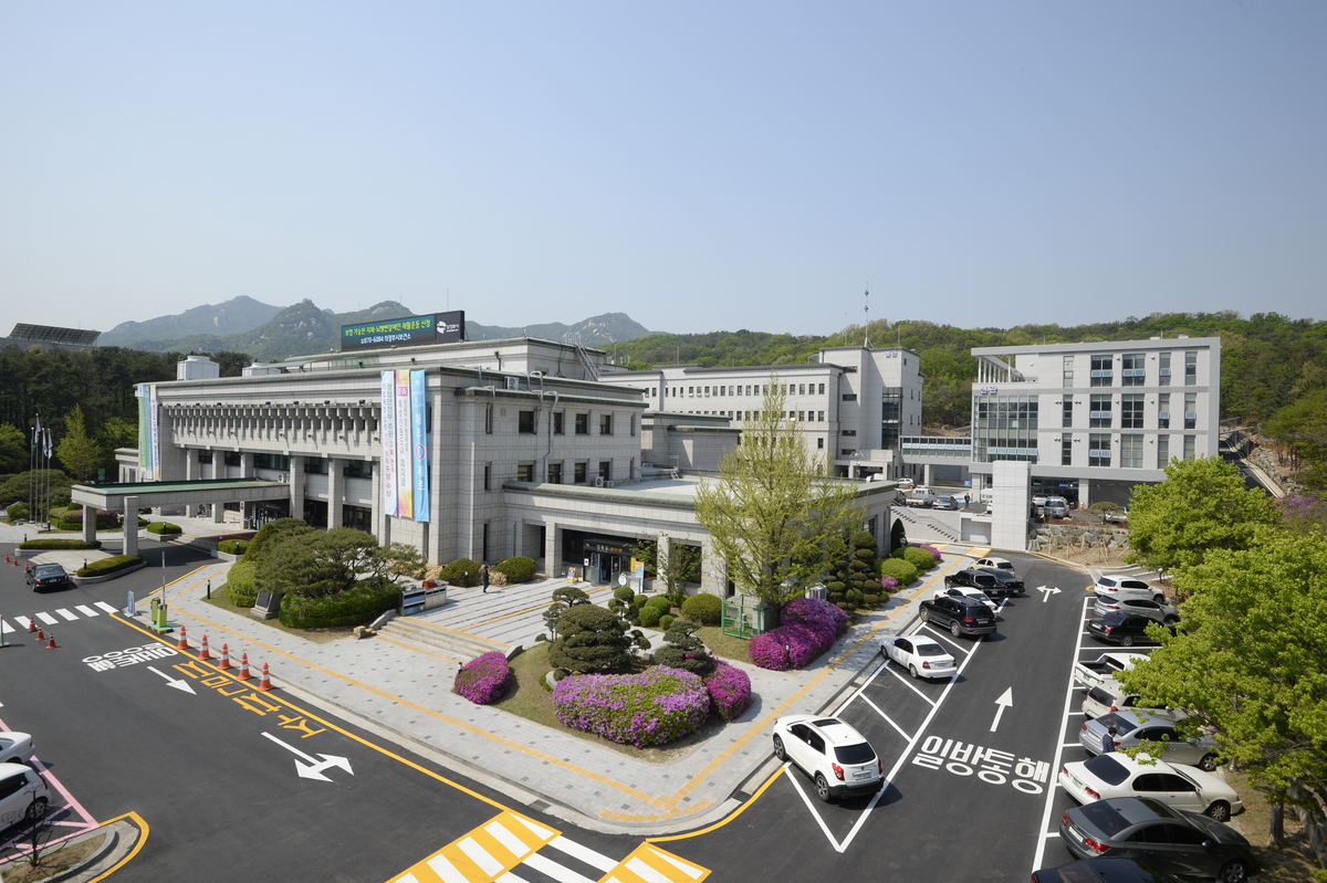 \"議政府市庁舎の全景。写真提供=議政府市\"