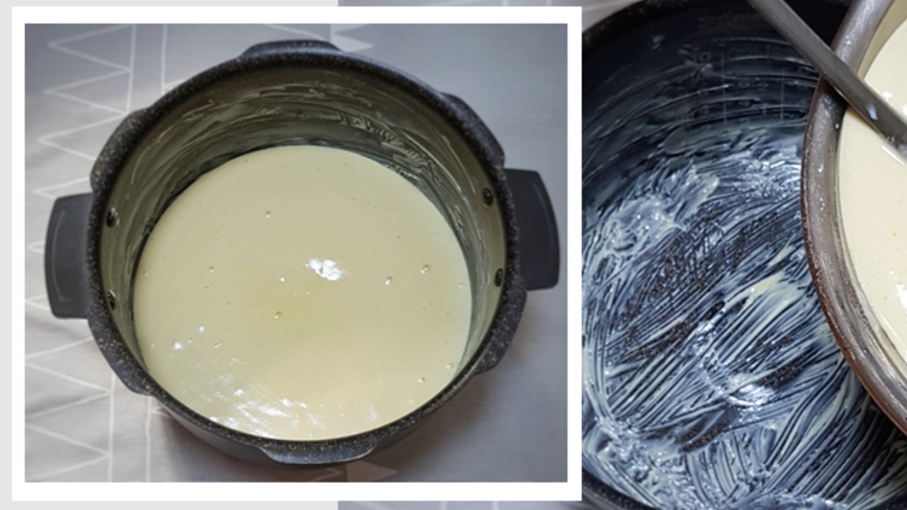 生地を炊飯器に入れて叩いて空気を抜く