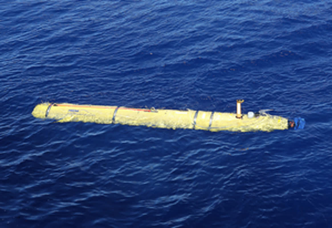 ホルムズ海峡に機雷の脅威――米軍が投入する「水中ドローン」の正体と緊急作戦